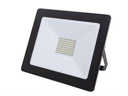 PROYECTOR LED PARA EXTERIOR - 50W - BLANCO NEUTRO - CARCASA EN NEGRO