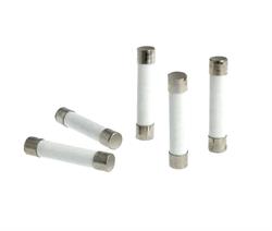 FUSIBLE 6,35X32mm - RAPIDO - 25A - 250V - CERAMICO