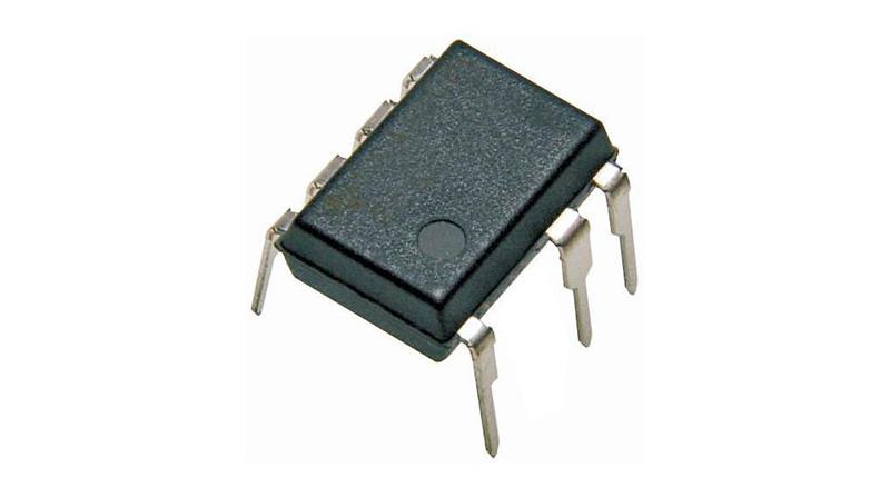 CONTROLADOR PWM 700V - ENTRADA 85 a 265V - 9,5W - DIP-8B --- TNY266PN